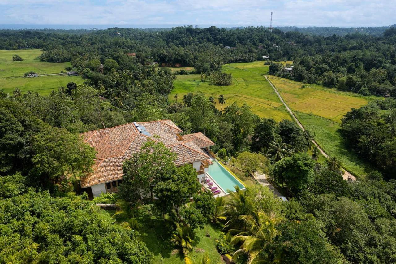The Divine Villa Talpe Luaran gambar