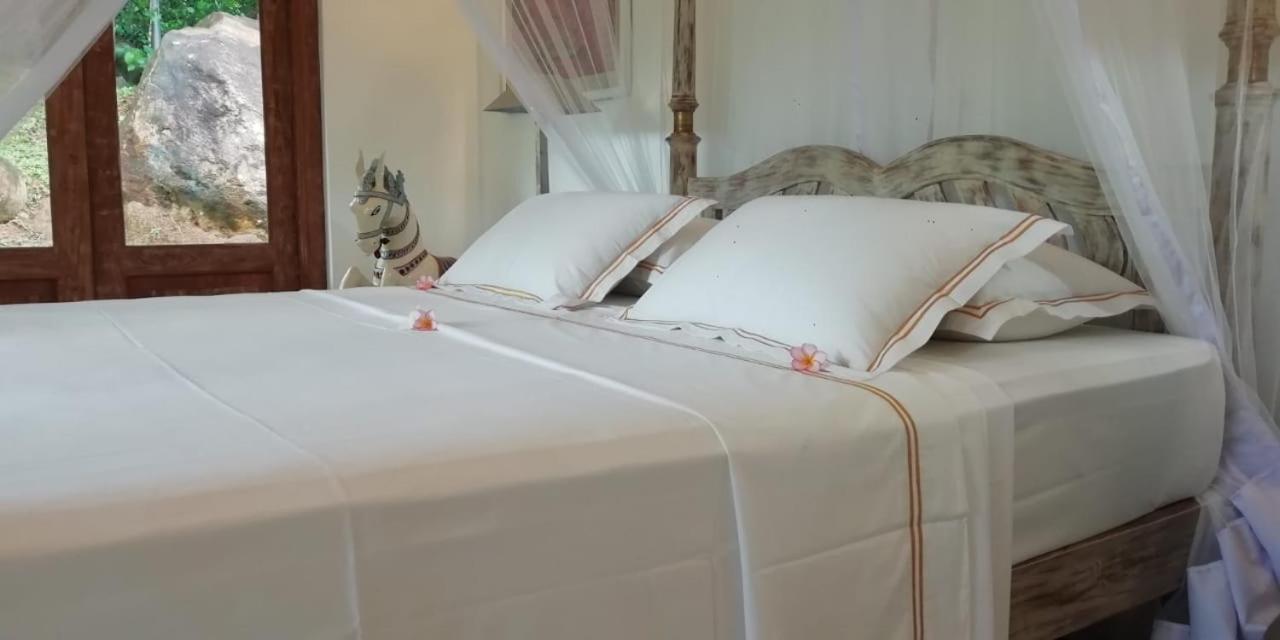 The Divine Villa Talpe Luaran gambar